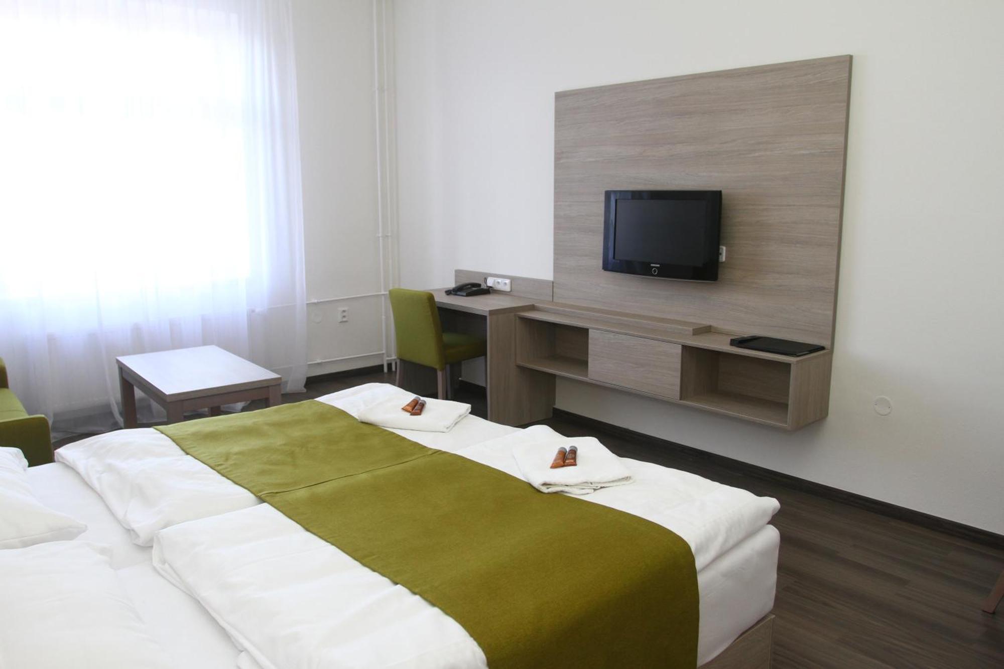 Hotel Palác Elektra Ostrava Kültér fotó